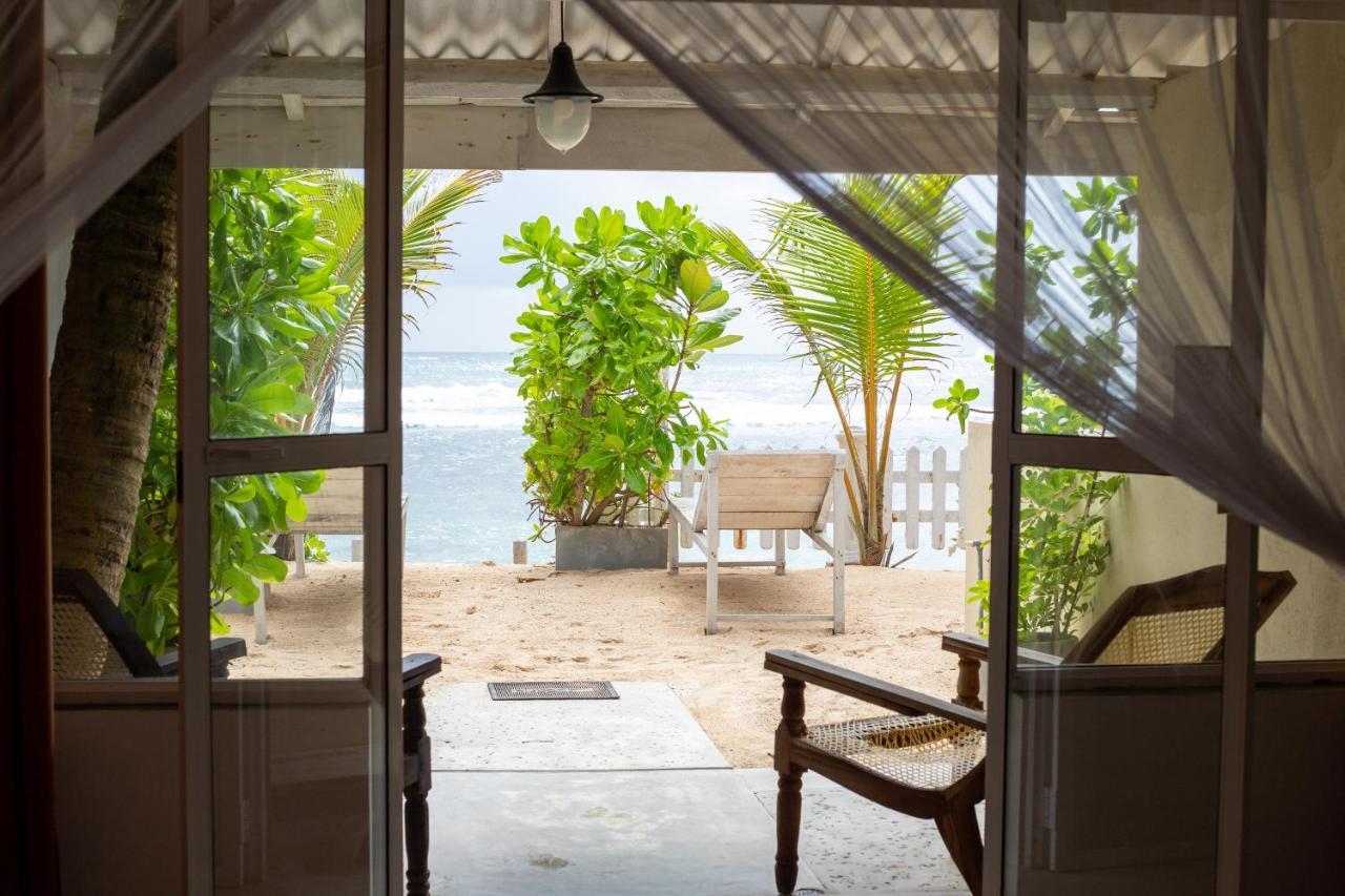Happy Beach Villa Resort Unawatuna Exterior photo
